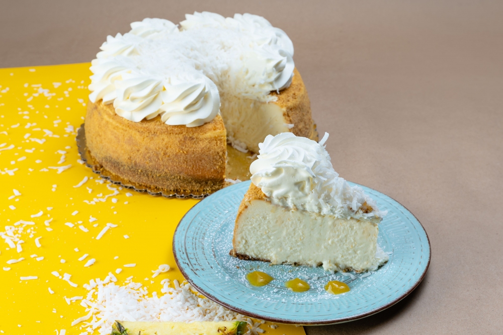 Pastel de Queso con Piña y Coco 